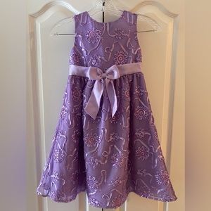 Perfect for Easter or Spring Event.  Rare Editions Dress Size 6 Girls